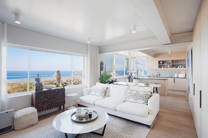 Spectacular Water Front View!