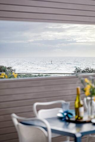 On The Bay Bonbeach – Unmatched Beachfront Luxury gallery image 3