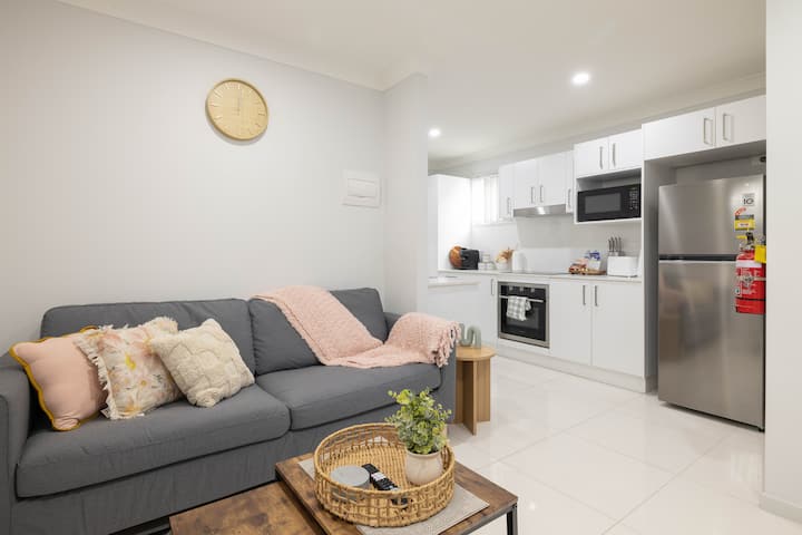 Comfortable Rocklea 1br | Parking & Ac | 316f1 - Brisbane