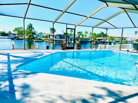 Beautiful sunsets, waterfront 2/2 pool home