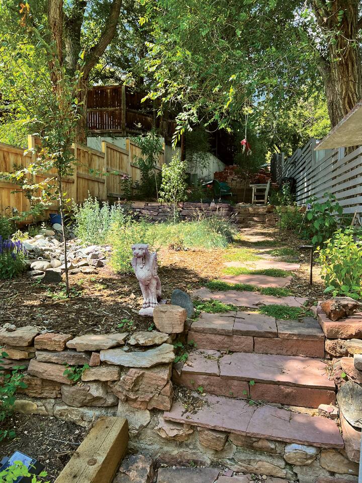 Boulder Artist's Home | Mountain Views | Garden