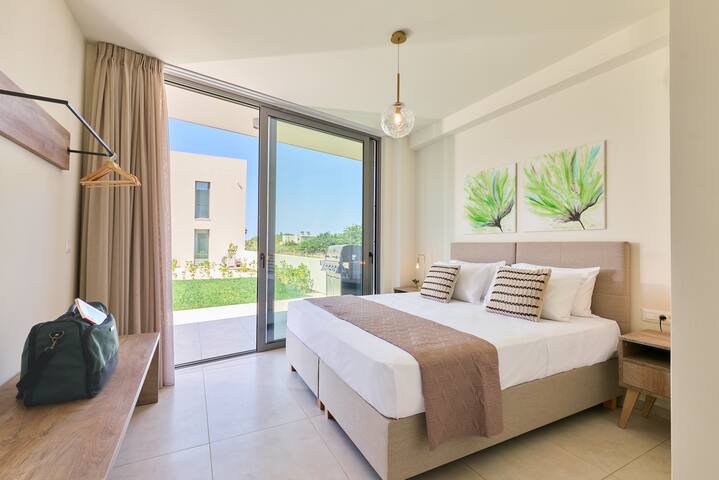 Beach Sand Villas 2 – Beachfront Roof Pool Seaview gallery image 4