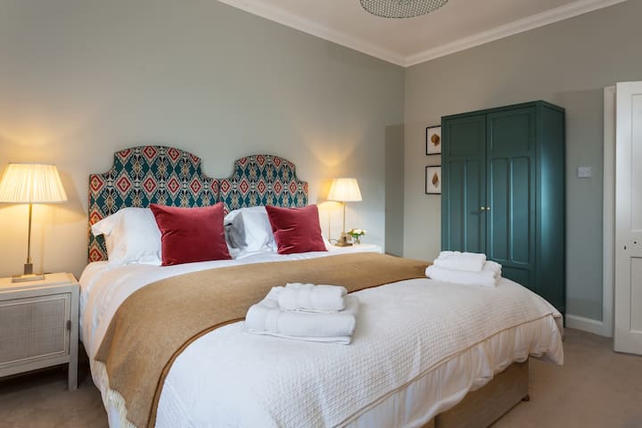 en suite bedroom 3 also split beds available on request.