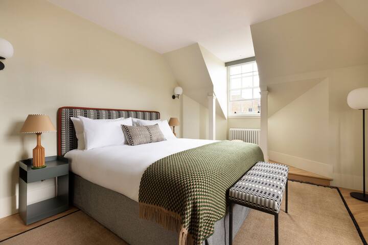 65 Harley Street (Apartment 10) gallery image 3