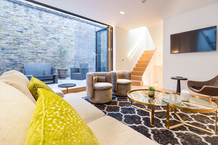 Designer New Soho Mews House