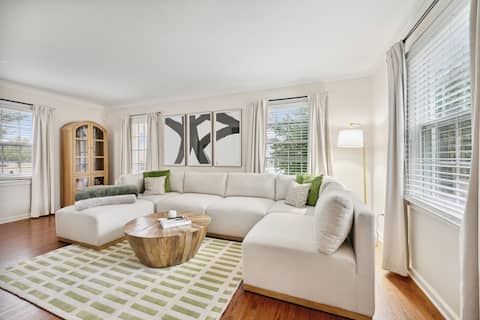 Successful Airbnb property: Home in Old Orchard Toledo in Toledo