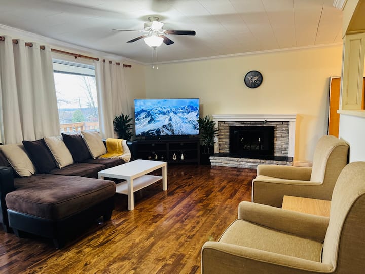 6 Guests 3 Bedrooms Home In Fredericton - Fredericton