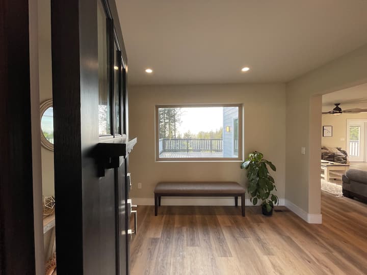 Gray Whale
Ocean View Brand New Spacious Home - Shelter Cove, CA