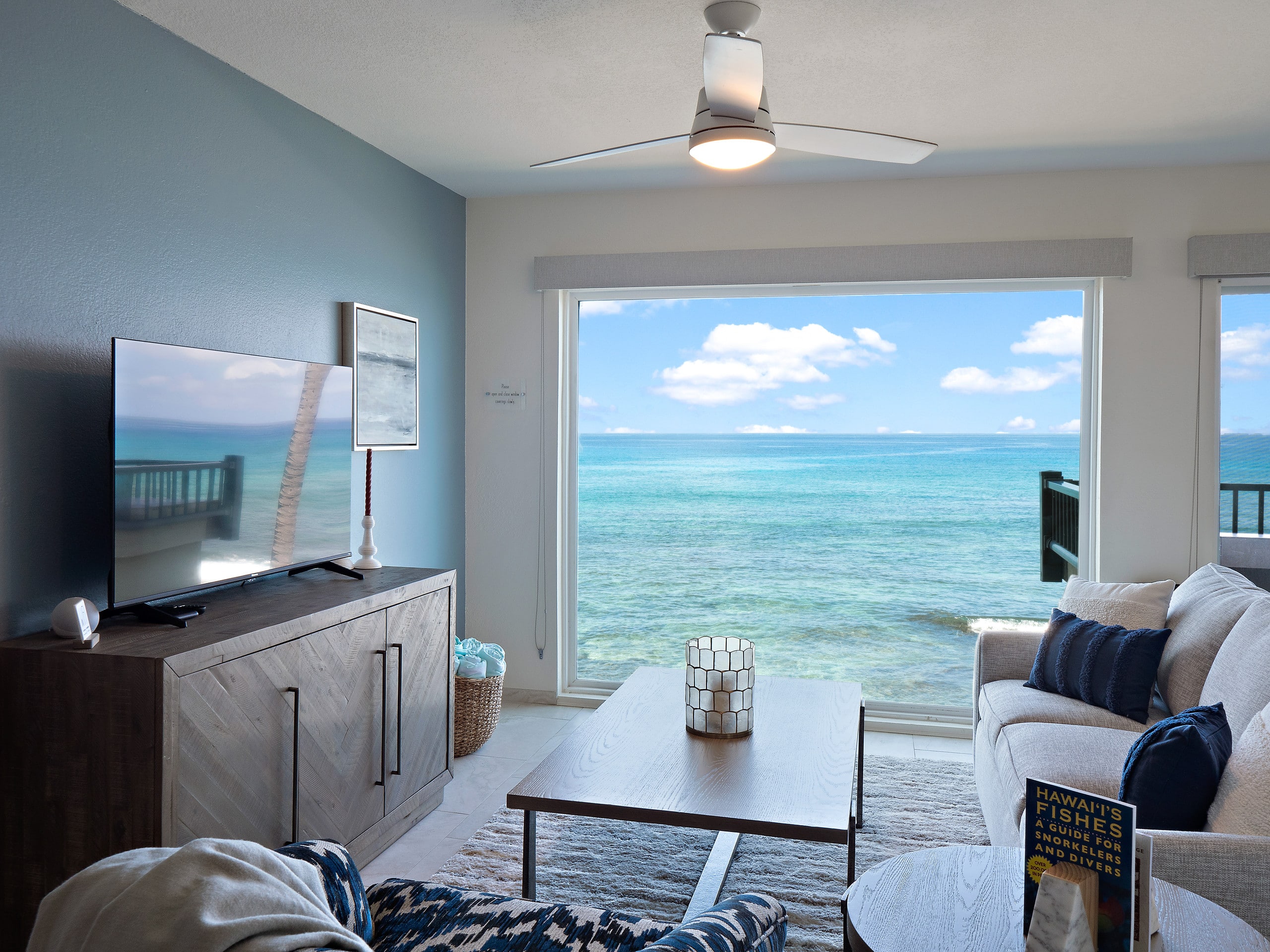 Gorgeous Unit, Stunning Views! - Image 6