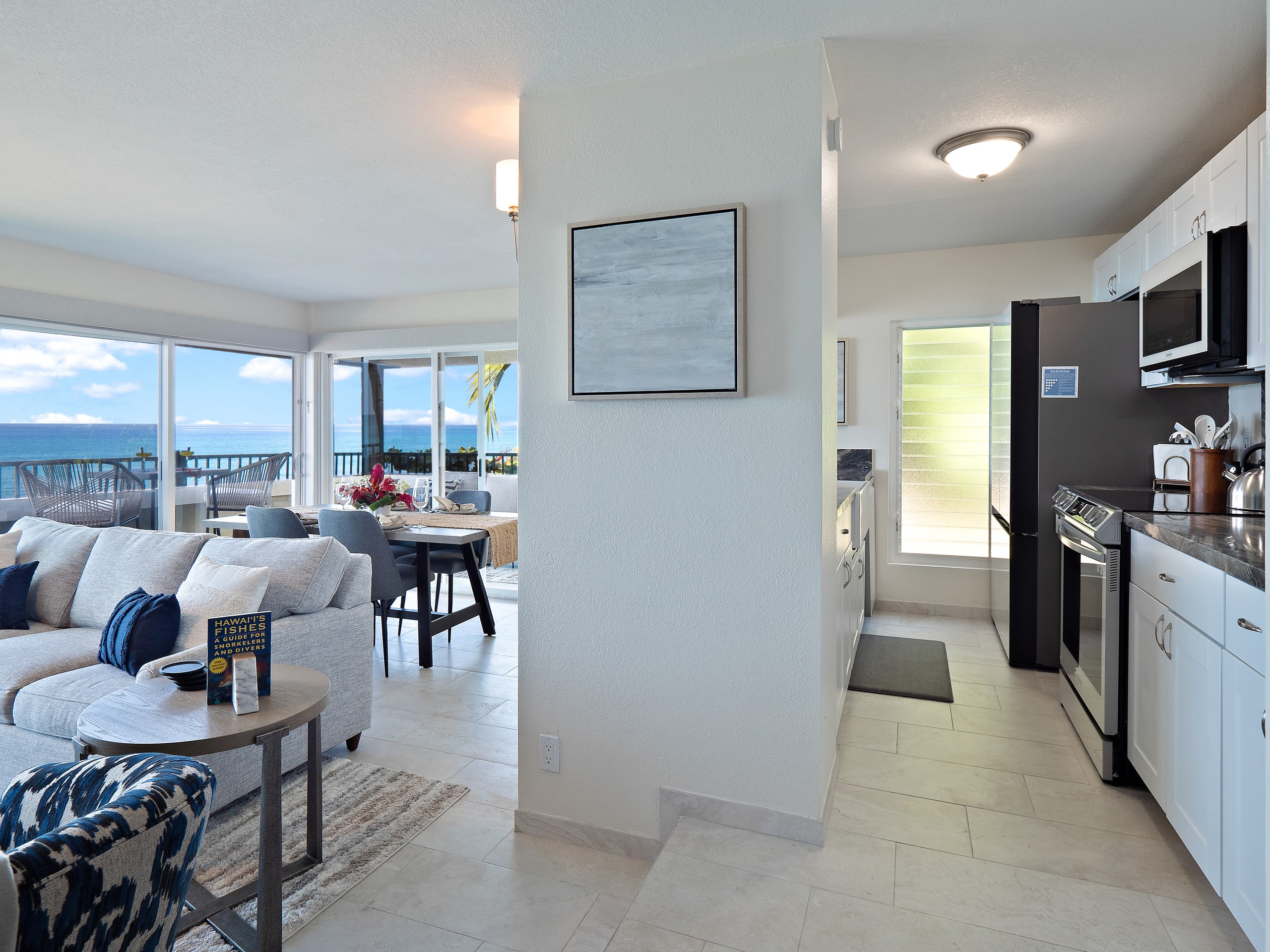 Gorgeous Unit, Stunning Views! - Image 7