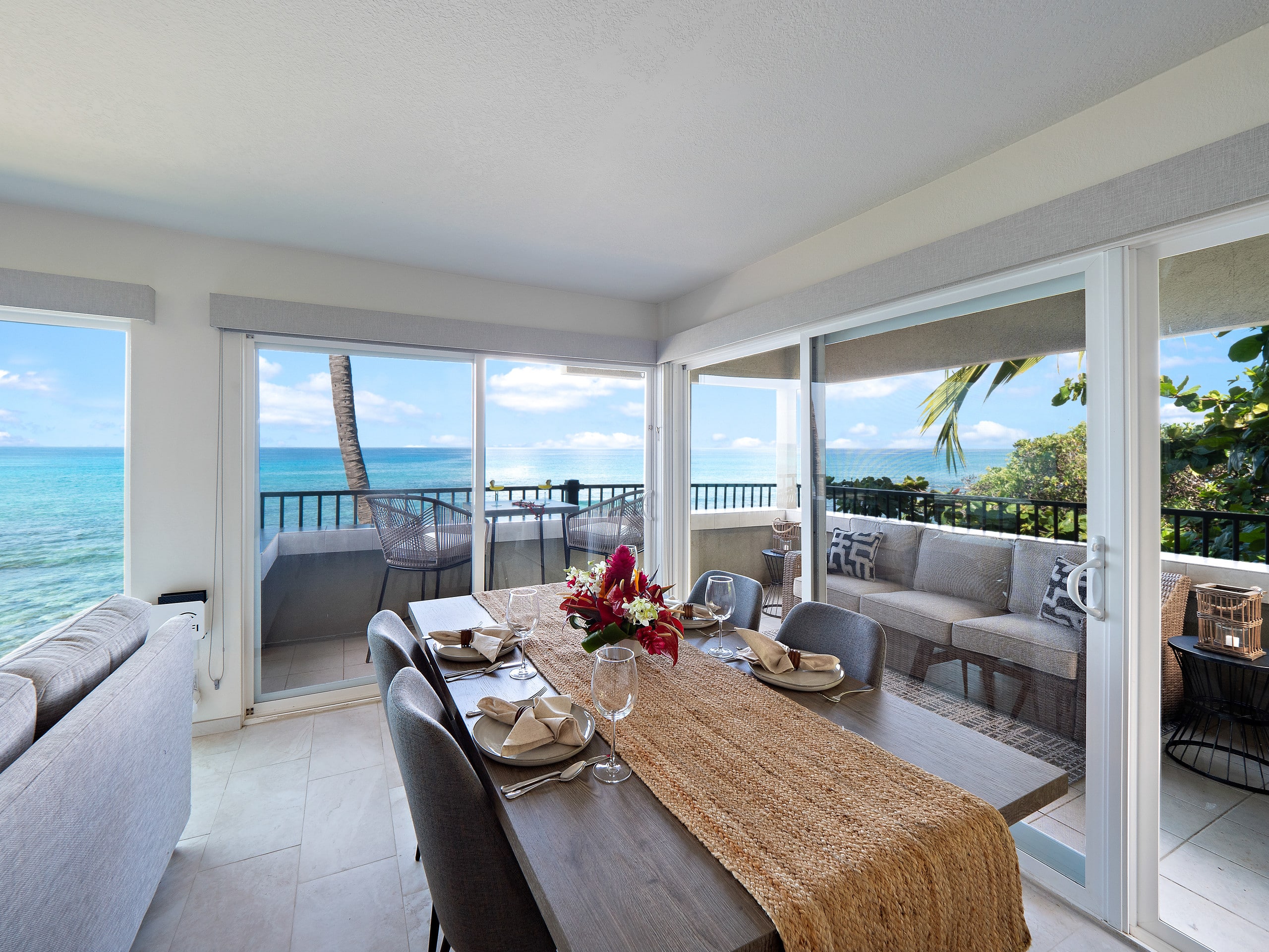 Gorgeous Unit, Stunning Views! - Image 13
