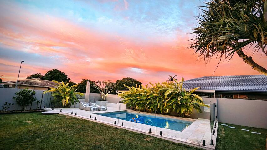 Wurtulla Outdoor Entertainer