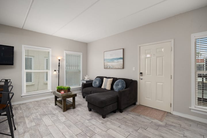 Condo W/ Pool-steps From The Beach! - South Padre Island, TX