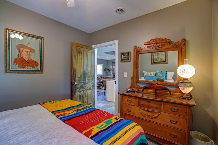 Კოტეჯის საძინებელი 1.