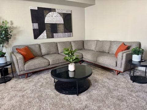 Cozy Riverton Retreat! Sleeps 10