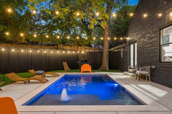 Heated Pool located in the Heart of Dallas! gallery image 2