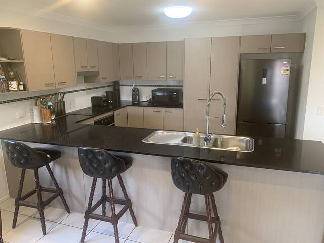 Suburban Family Oasis gallery image 5