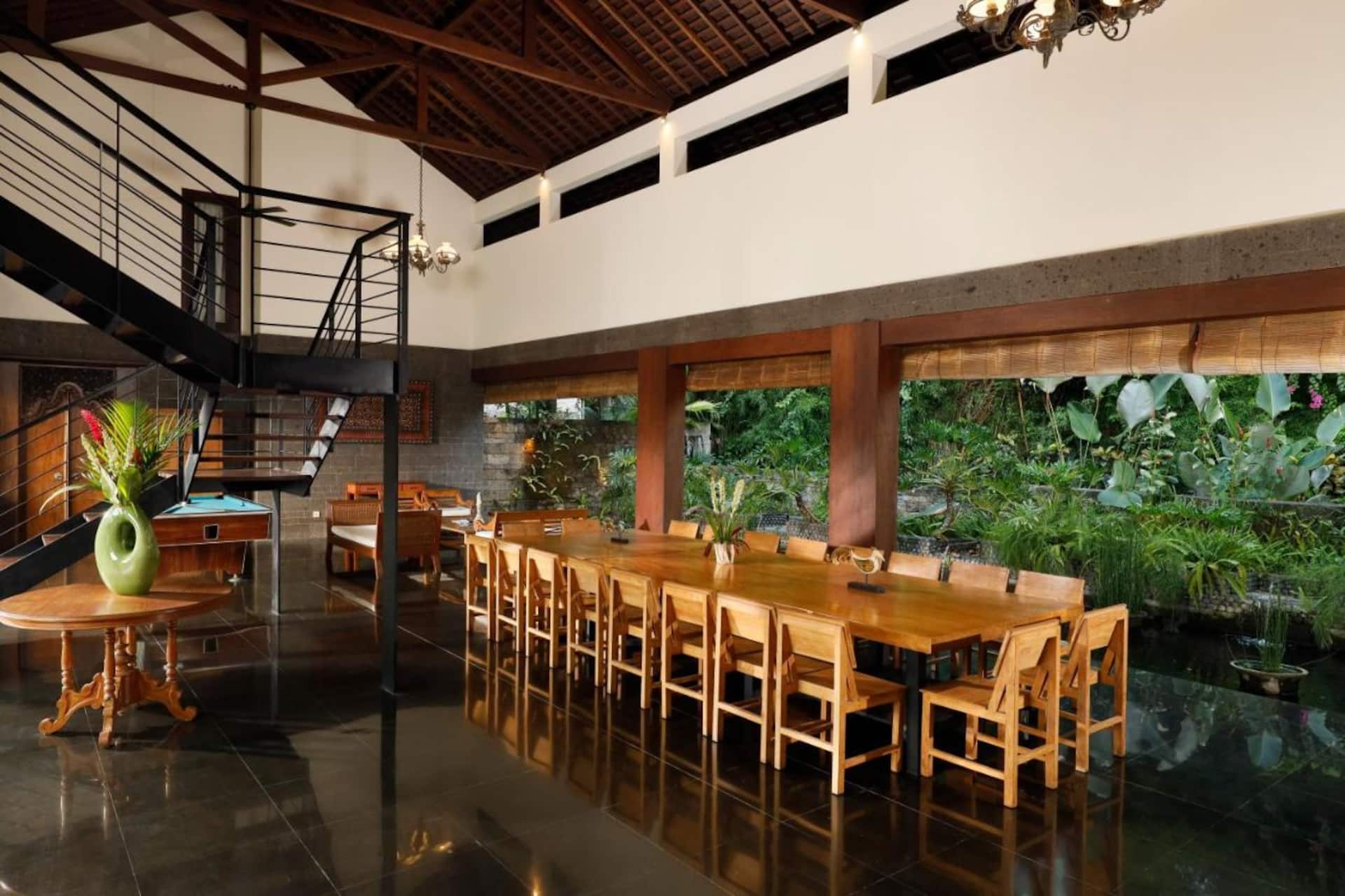 Rustic Charm Retreat 7 Bedroom Private Villa in Kerobokan 3