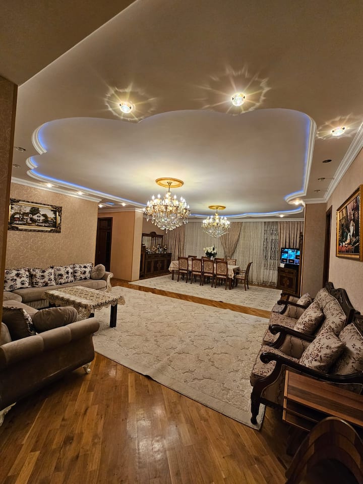 Villa 5 Min Away From Center. - Bakou