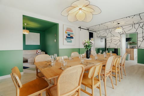 Successful Airbnb property: Maison Élanore · 12 people · Dinard/St-Malo 5-15 min in Pleurtuit