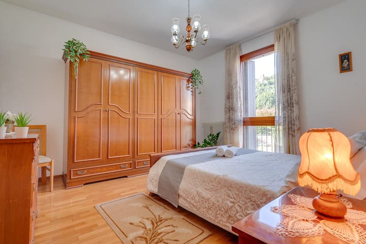 საძინებელი 1