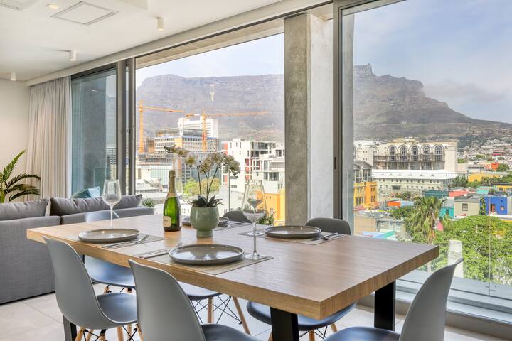 Always-Power Panoramic Mountain Apartment gallery image 2