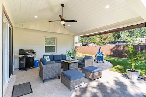 Family Home 3BR. FIRE PIT. Private fenced yard