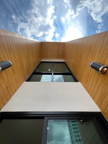 Cozy Spacious 4BR Home 200m BTS, 10min ThongLo gallery image 2