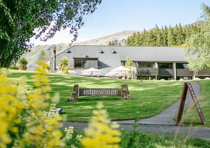 Edgewater Lake Wānaka Apartment - Wanaka