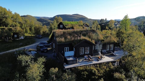 Modern cabin with spectacular views and hot tub