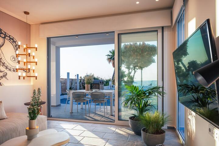 Villa Deluxe beachside retreat gallery image 4