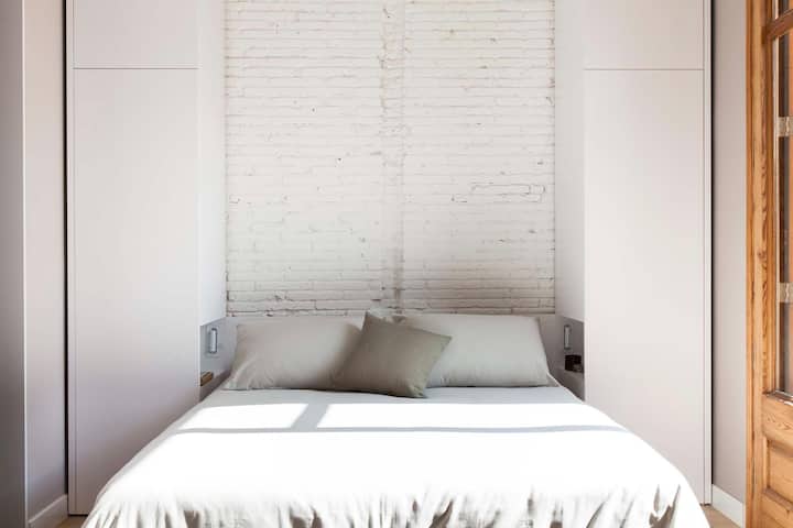 Cama tamaño queen y baño completo en suite