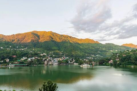 5-BHK | Garden | Balconies | Scenic Lake View