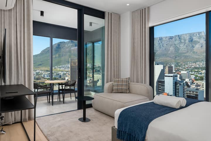 The Rubik | Luxury Studio | Incredible Views - Claremont