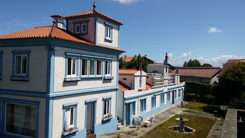 Indiana House in La Guardia with a pool