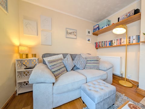 Homely Town House In Helston