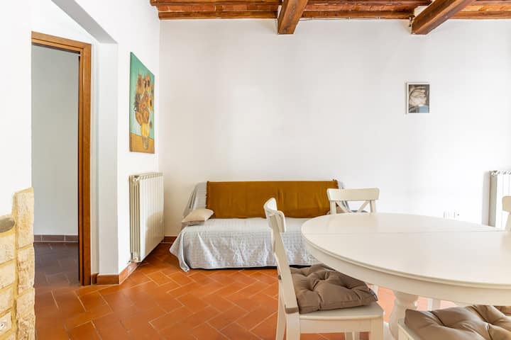 Guesthost - Cozy Apartment With Parking In Lucca - Lucca