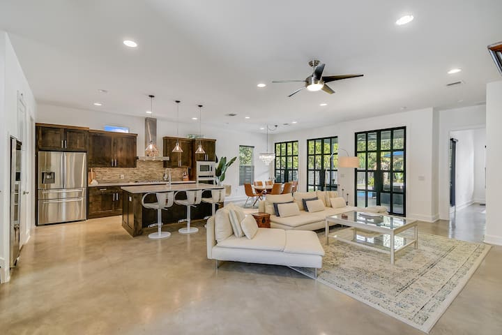 South Austin Contemporary Home