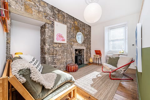 Funky Studio By The Beach