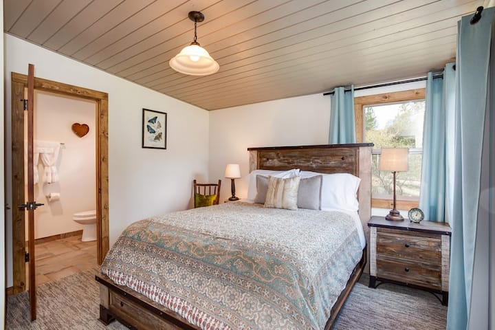 Ბეარ-კრიკის საძინებელი და სააბაზანო