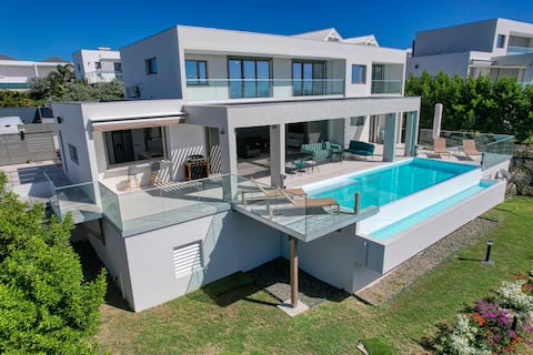 Villa Asterias - Kuranda Cave