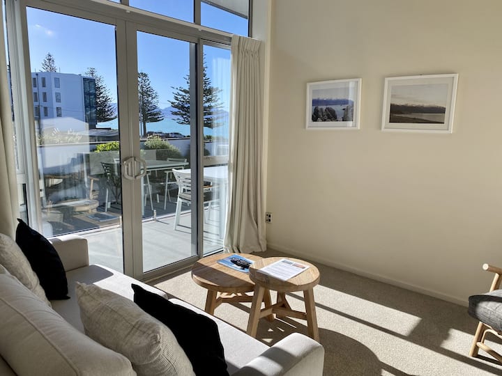 1st Floor Apartment Mountain & Pacific Ocean Views - Kaikoura