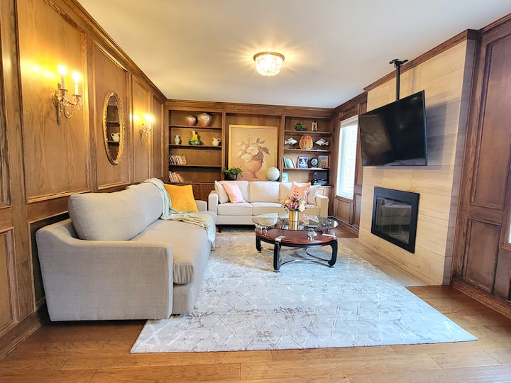Charming And Peaceful Retreat With Hot Tub - Orangeville