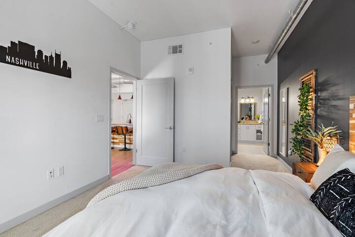 Walk2Brdway~King Bed~Queen Bunkbed~Fast Wifi~Pool gallery image 4