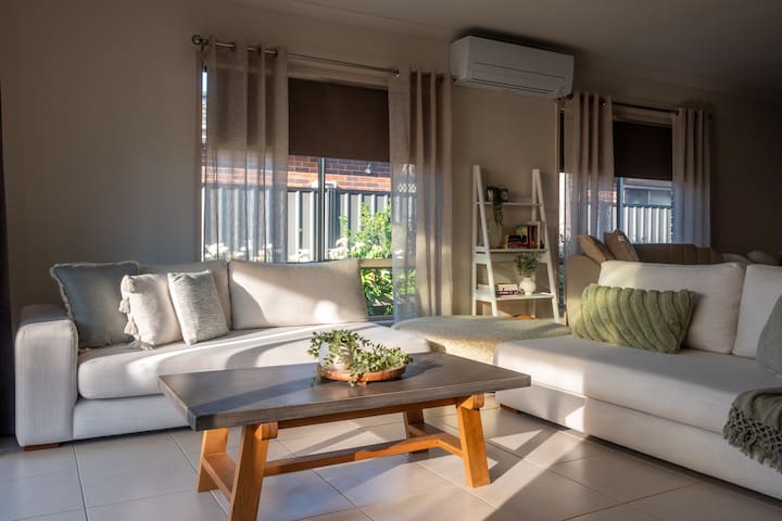 Top 5% Home — Central Retreat close to Amenities