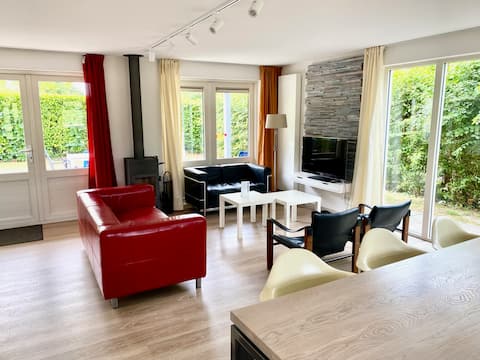Top performing Airbnb: Dream vacation home in Brouwershaven in Wijk 01 Brouwershaven