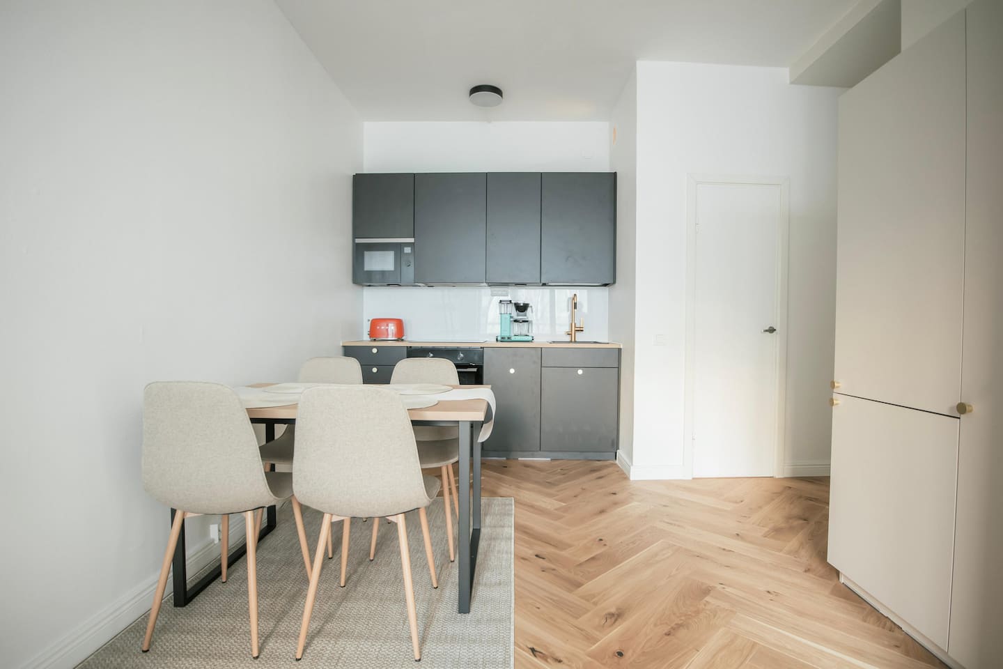 Beautiful Apartment – Including Parking 3