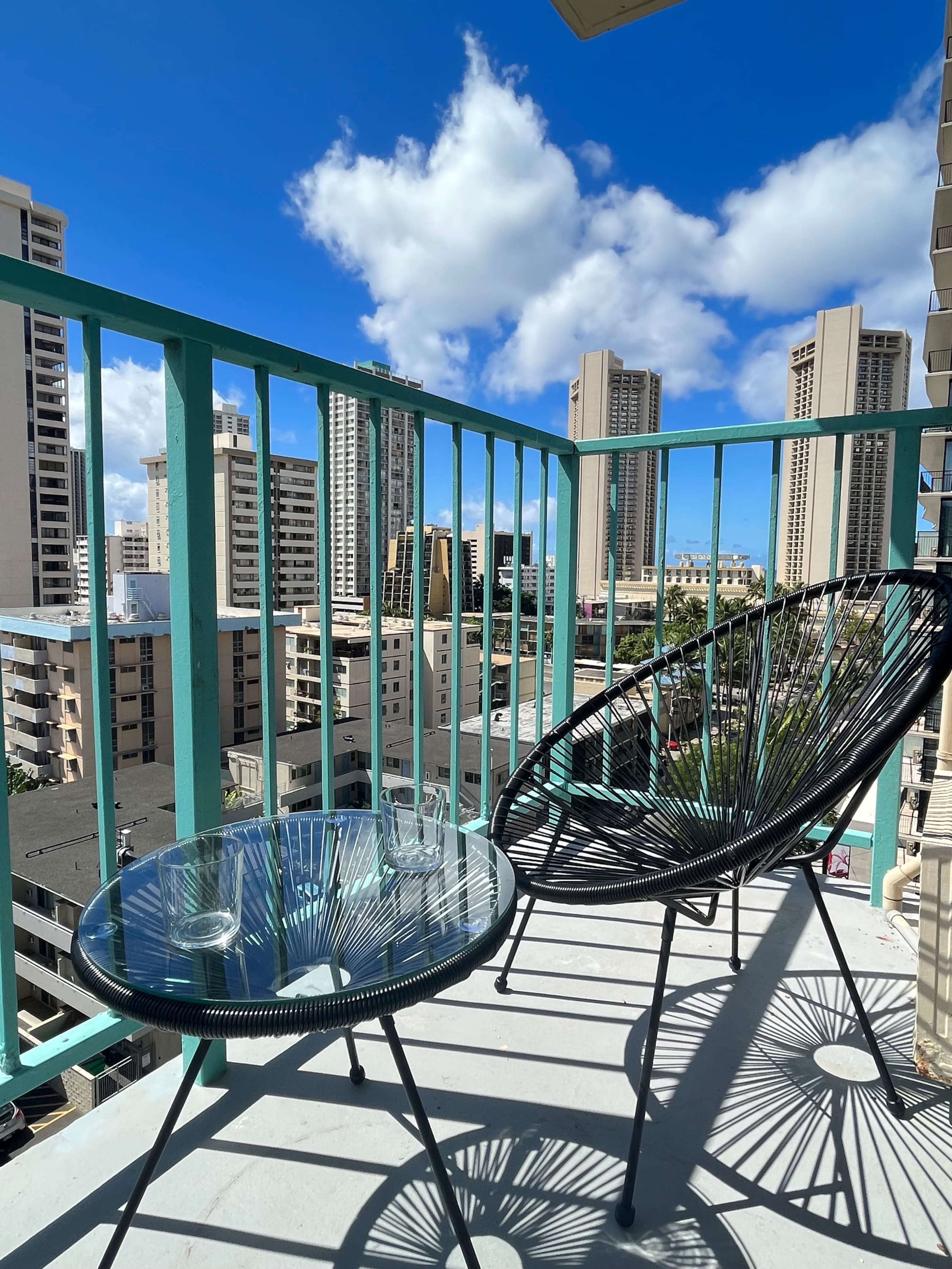 Condo in Honolulu · ★4.0 · 1 bedroom · 2 beds · 1 bath - Image 24