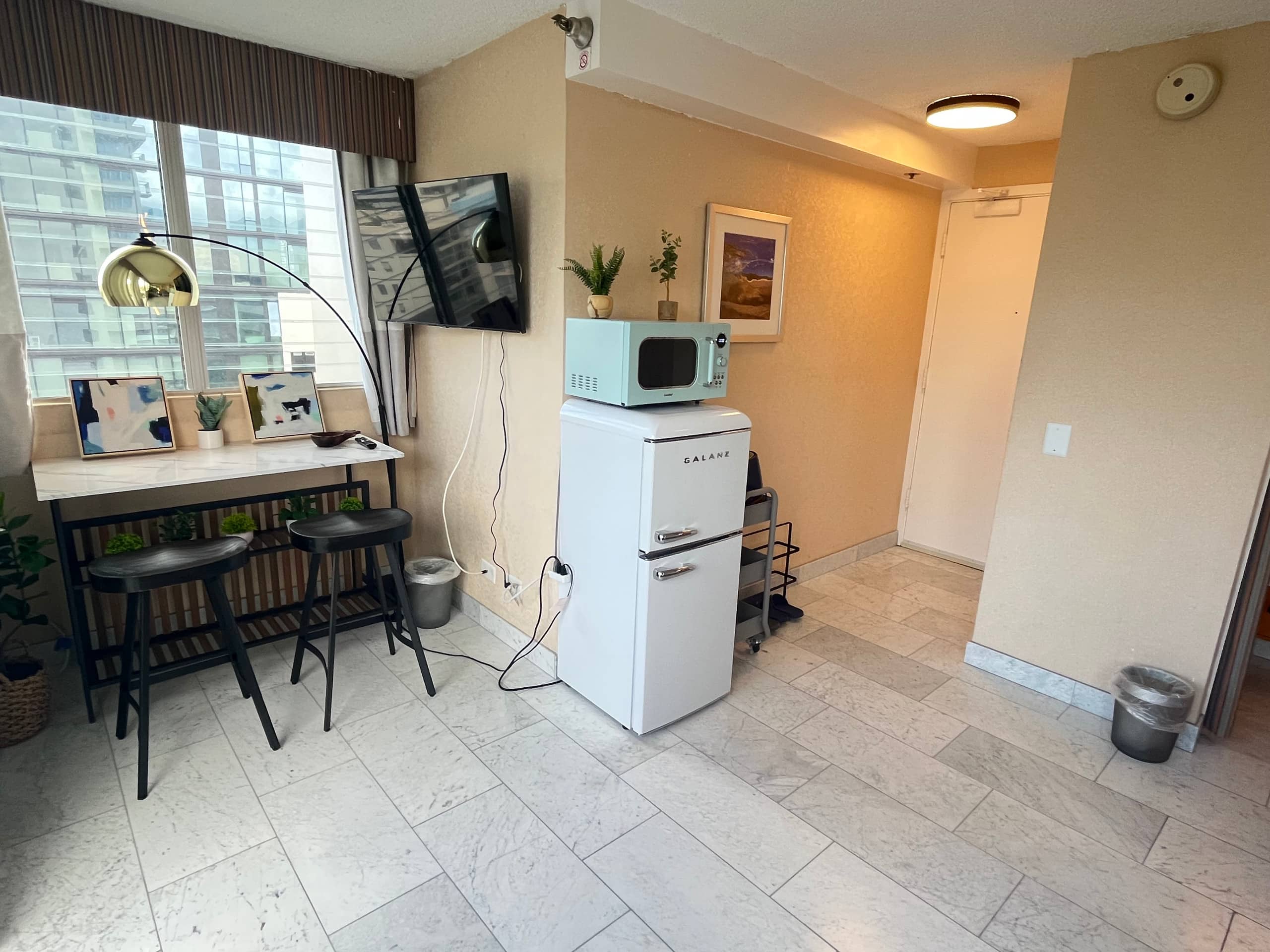 Condo in Honolulu · ★4.0 · 1 bedroom · 2 beds · 1 bath - Image 16