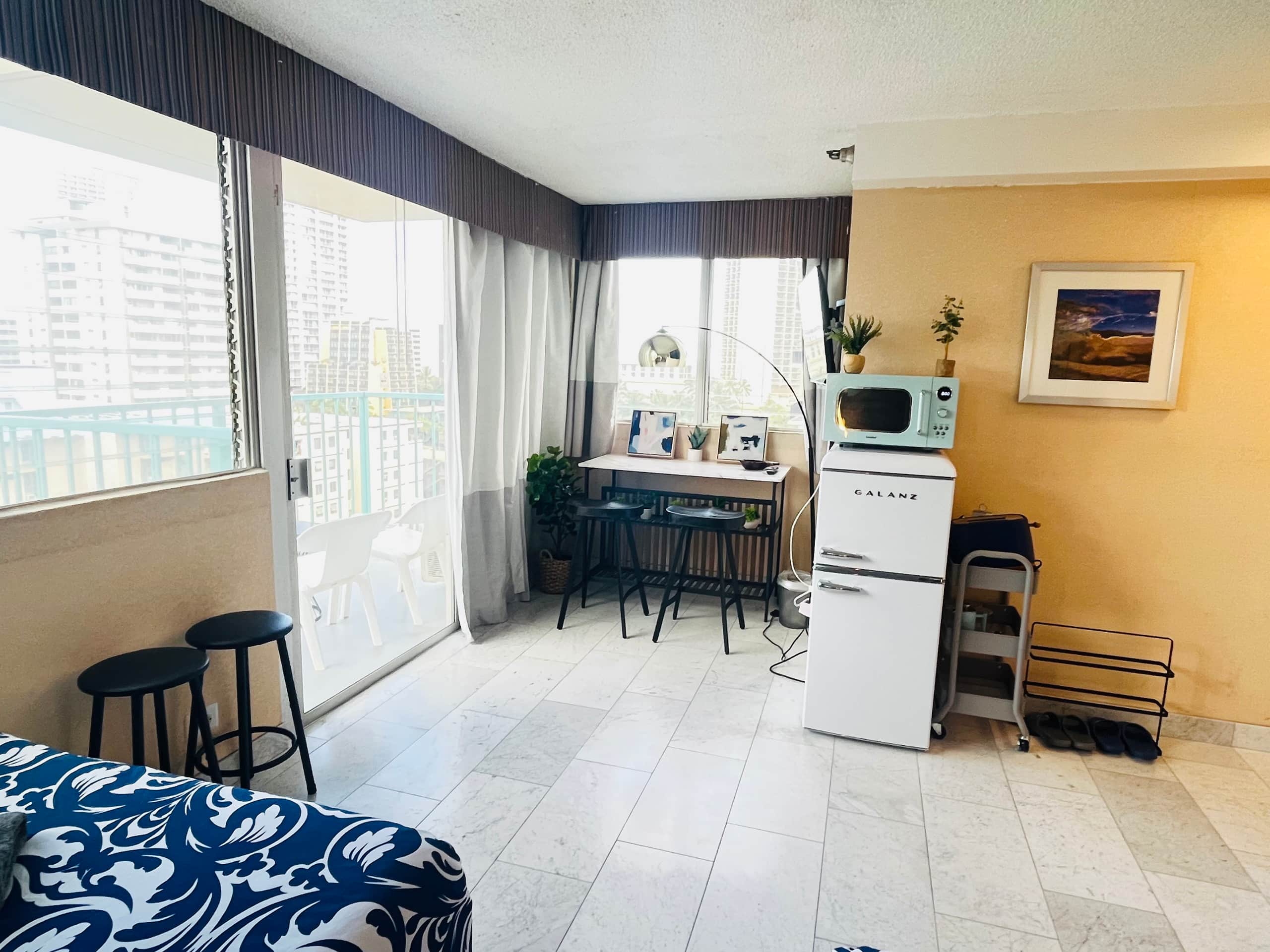 Condo in Honolulu · ★4.0 · 1 bedroom · 2 beds · 1 bath - Image 13